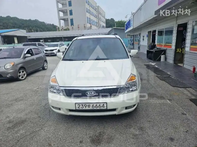 2011 KIA Carnival