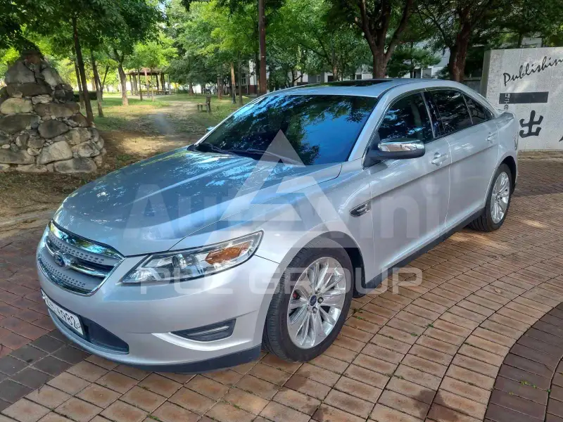 2011 Ford TAURUS
