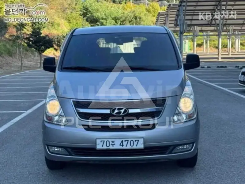 2011 Hyundai Starex