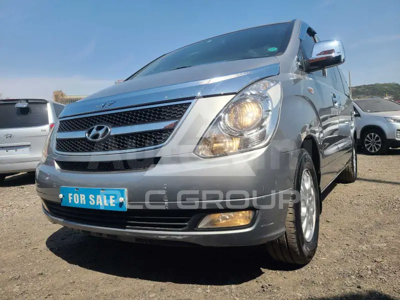 2011 Hyundai Starex