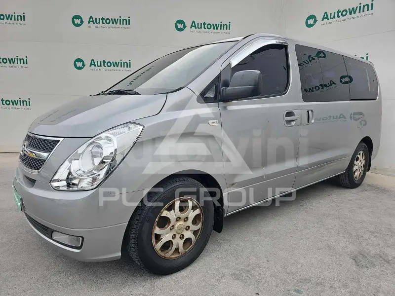 2011 Hyundai Starex