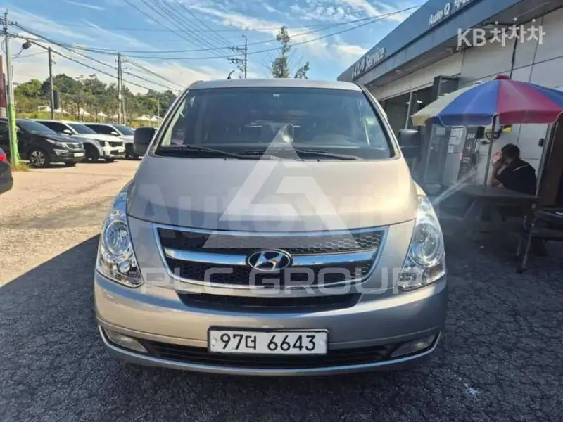 2011 Hyundai Starex