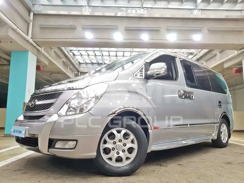 2011 Hyundai Starex