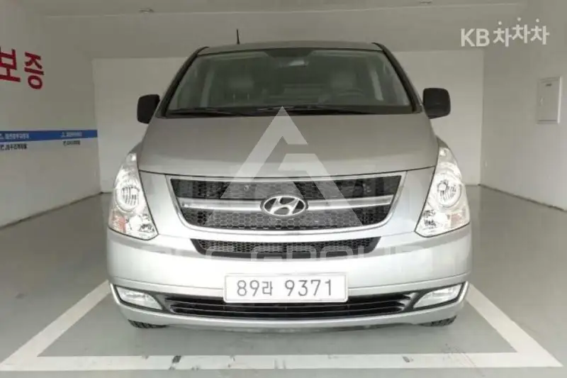 2011 Hyundai Starex