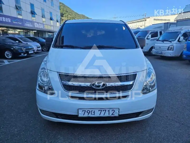 2011 Hyundai Starex