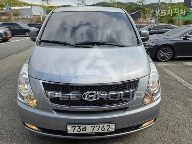 2011 Hyundai Starex
