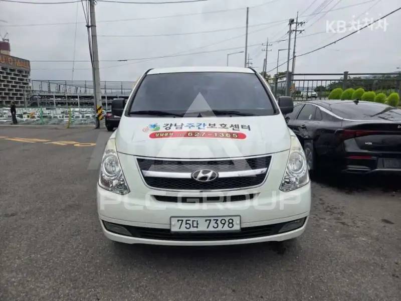 2011 Hyundai Starex