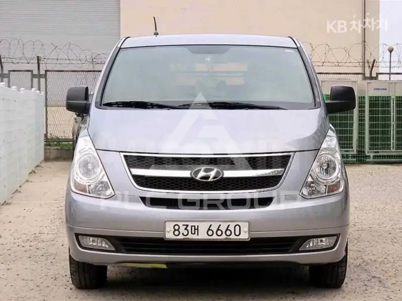2011 Hyundai Starex