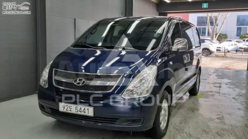 2011 Hyundai Starex