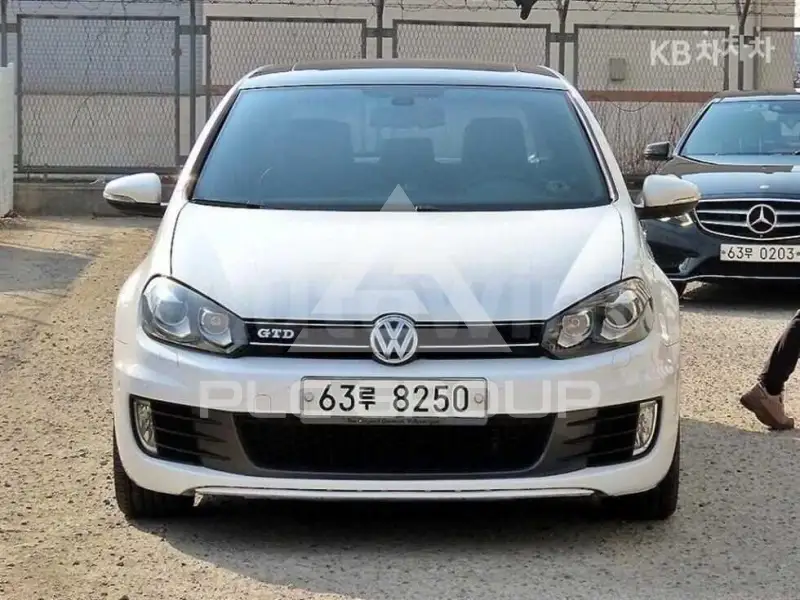 2011 Volkswagen GOLF