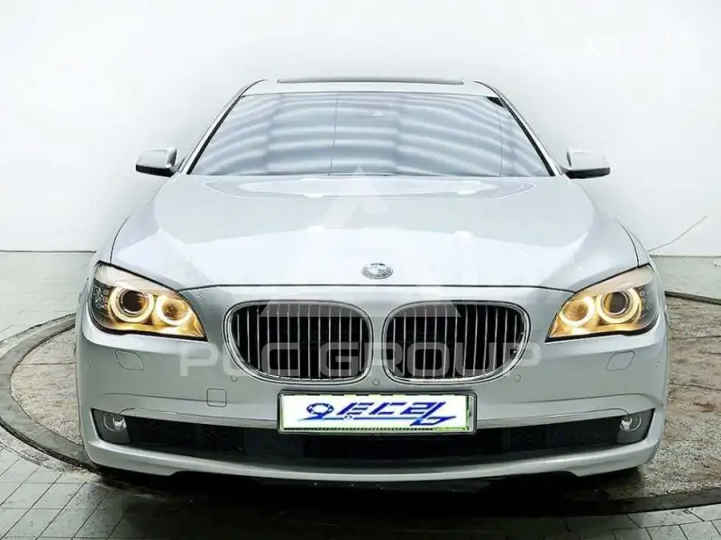 2012 BMW 7 Series