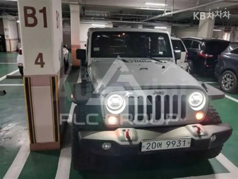 2012 Jeep WRANGLER