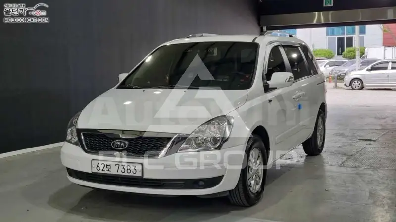 2012 KIA Carnival