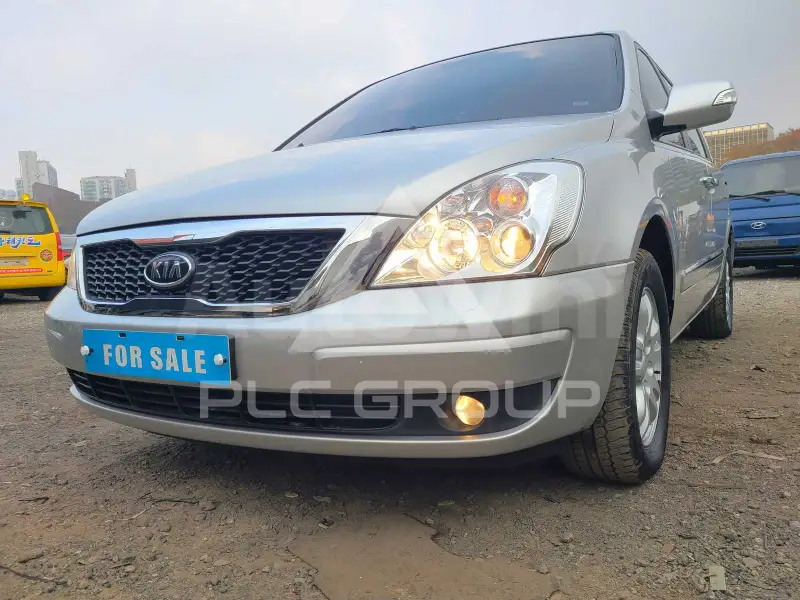 2012 KIA Carnival