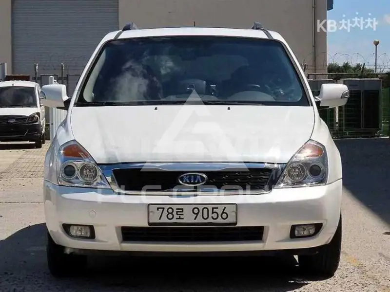 2012 KIA Carnival