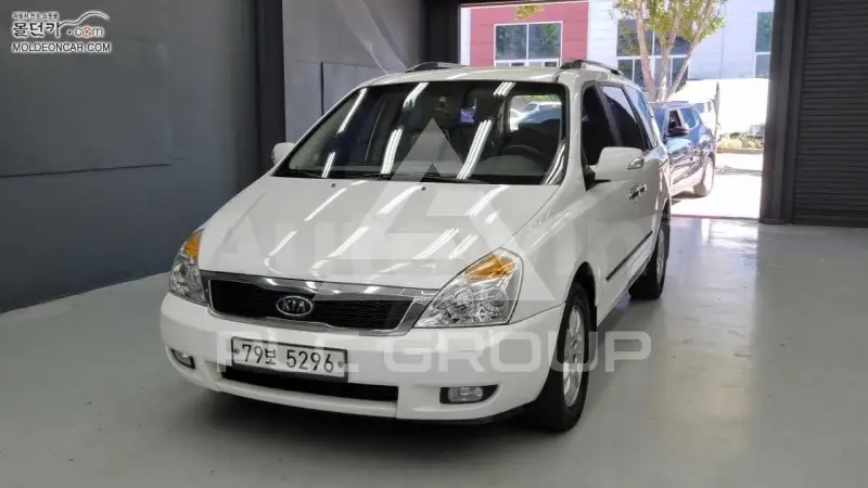 2012 KIA Carnival