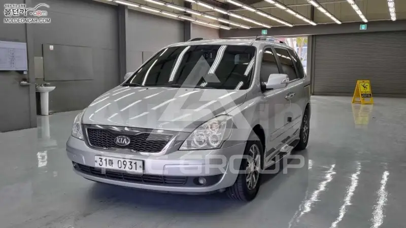 2012 KIA Carnival