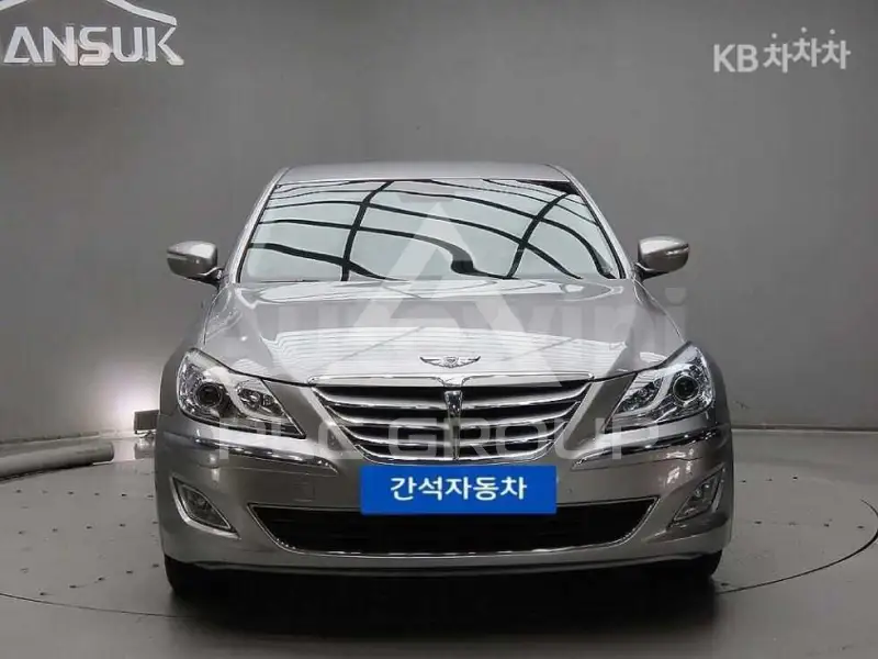 2012 Hyundai Genesis