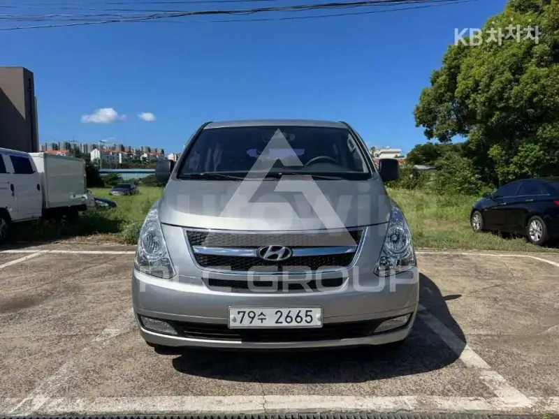 2012 Hyundai Starex