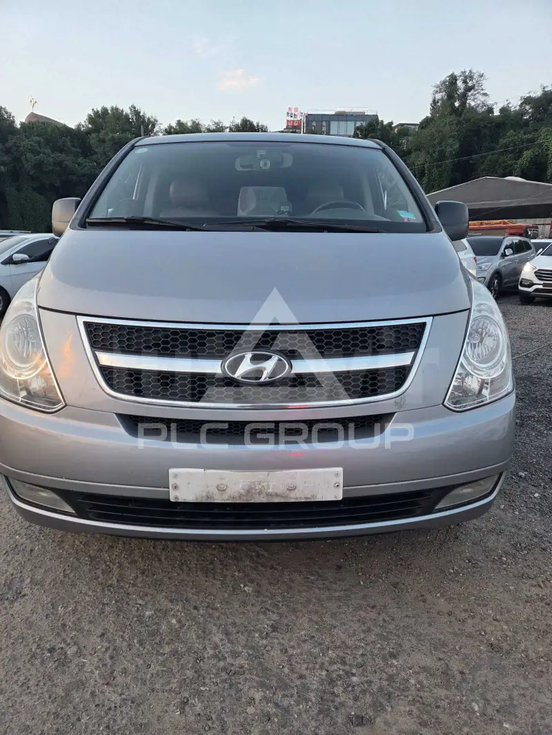 2012 Hyundai Starex