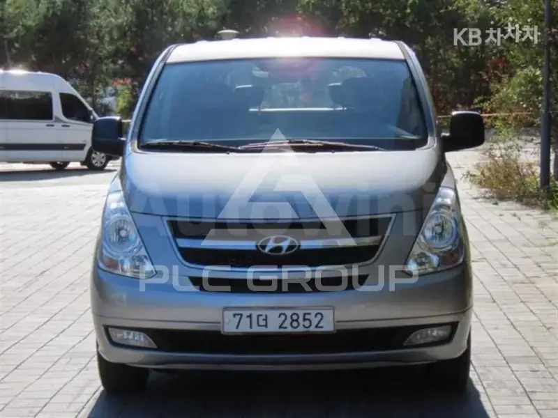 2012 Hyundai Starex