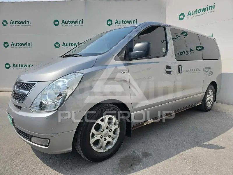2012 Hyundai Starex