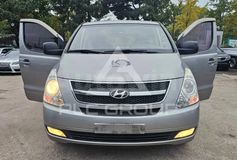 2012 Hyundai Starex