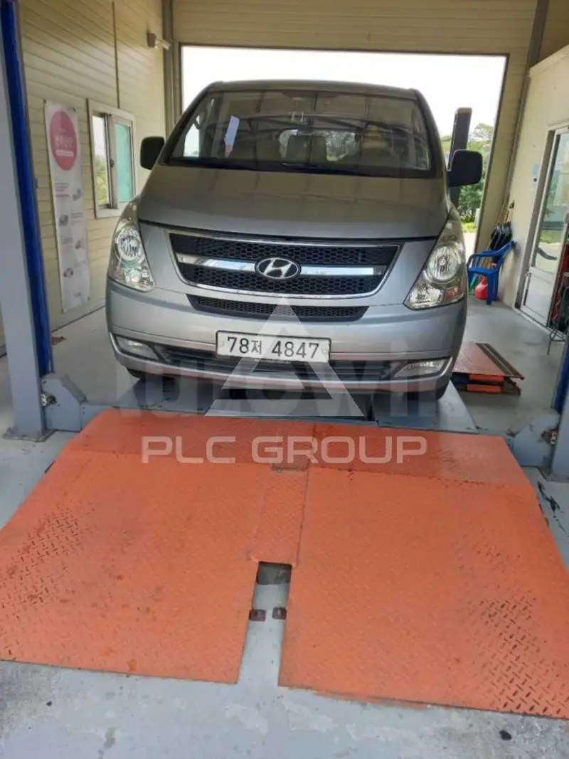 2012 Hyundai Starex