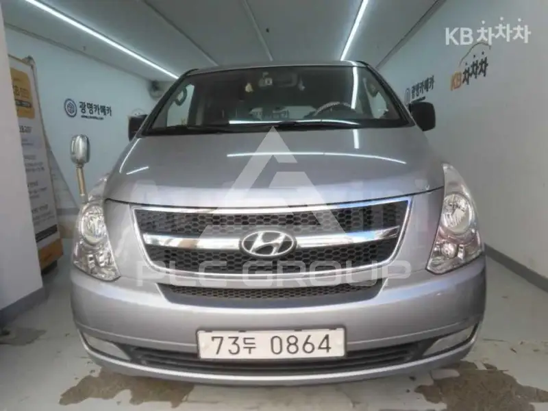 2012 Hyundai Starex