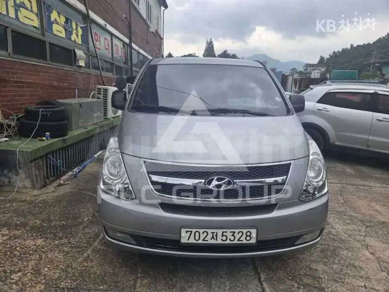 2012 Hyundai Starex