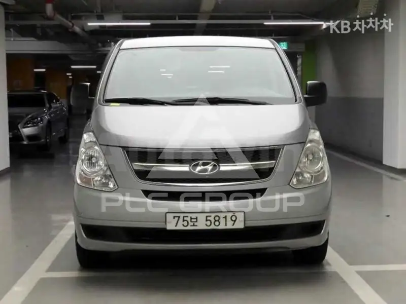 2012 Hyundai Starex