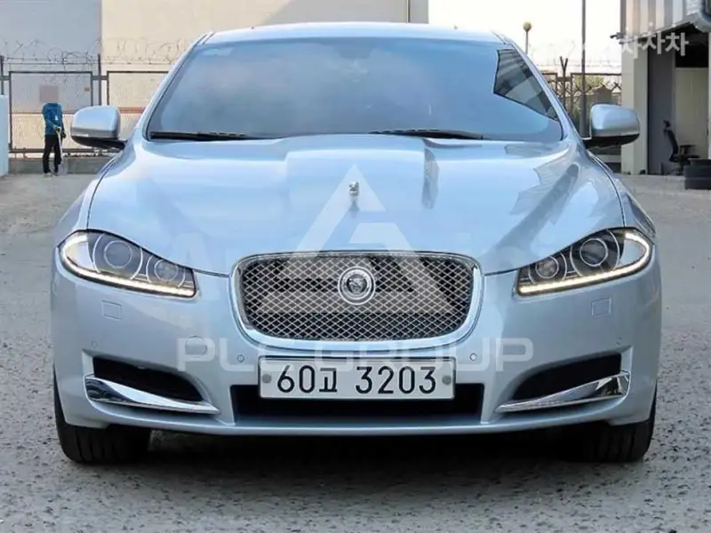 2013 Jaguar XF