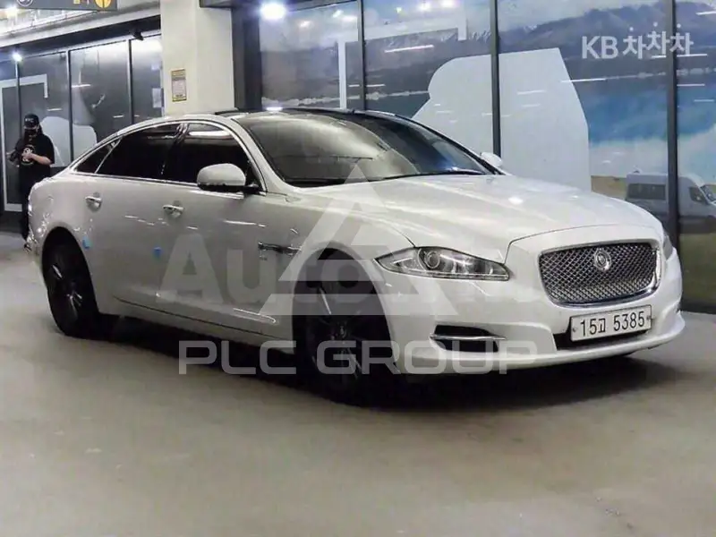 2013 Jaguar XJ