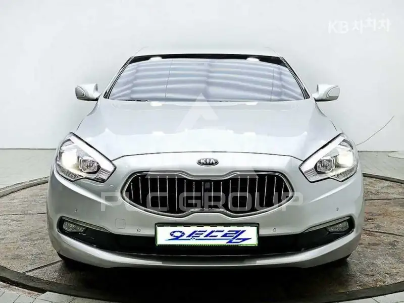 2013 KIA K9
