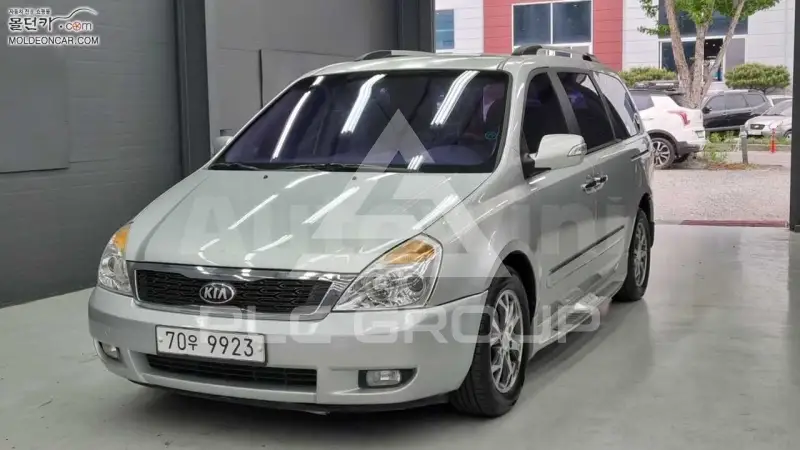 2013 KIA Carnival