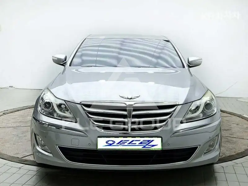 2013 Hyundai Genesis