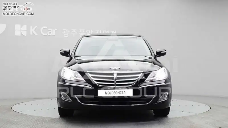 2013 Hyundai Genesis
