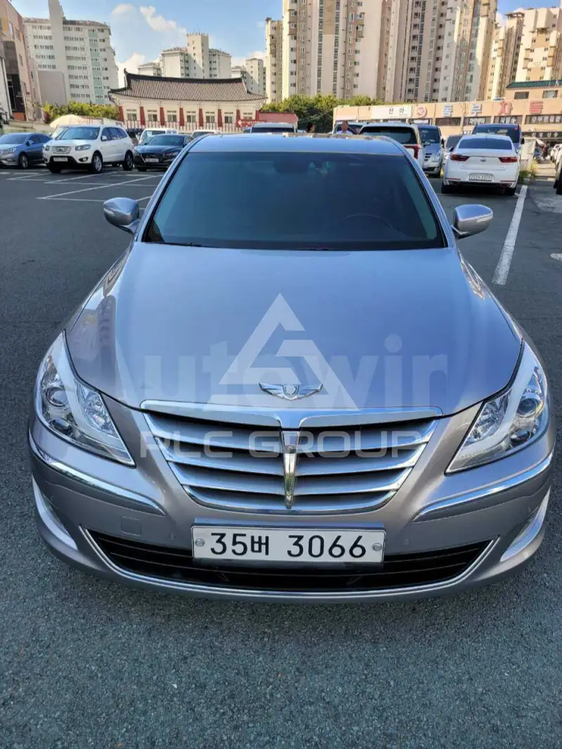 2013 Hyundai Genesis