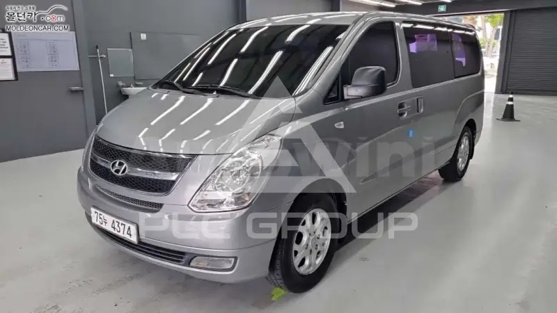 2013 Hyundai Starex