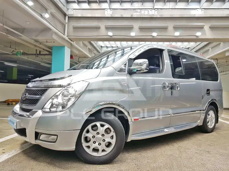 2013 Hyundai Starex