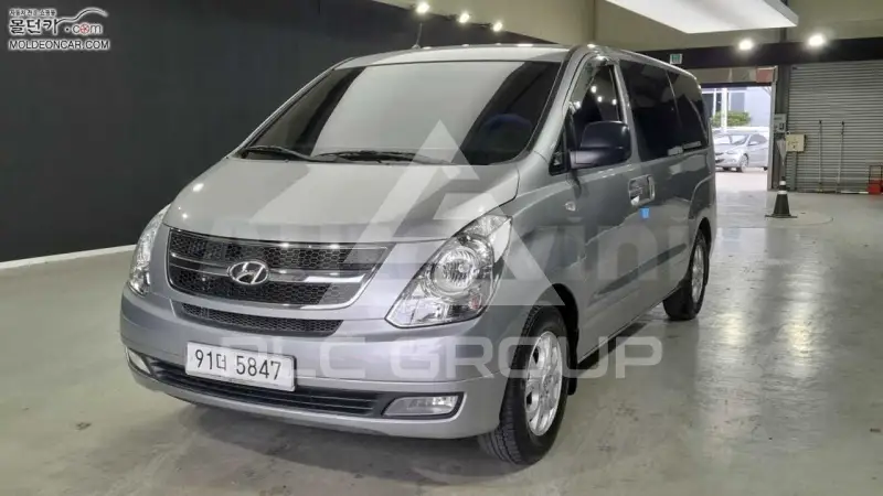 2013 Hyundai Starex