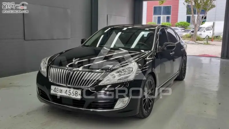 2013 Hyundai Equus