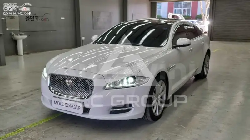 2014 Jaguar XJ