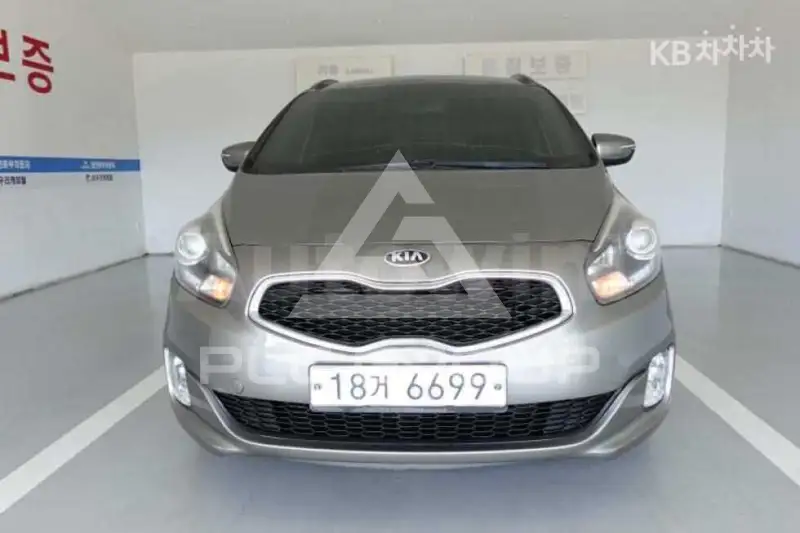 2014 KIA Carens