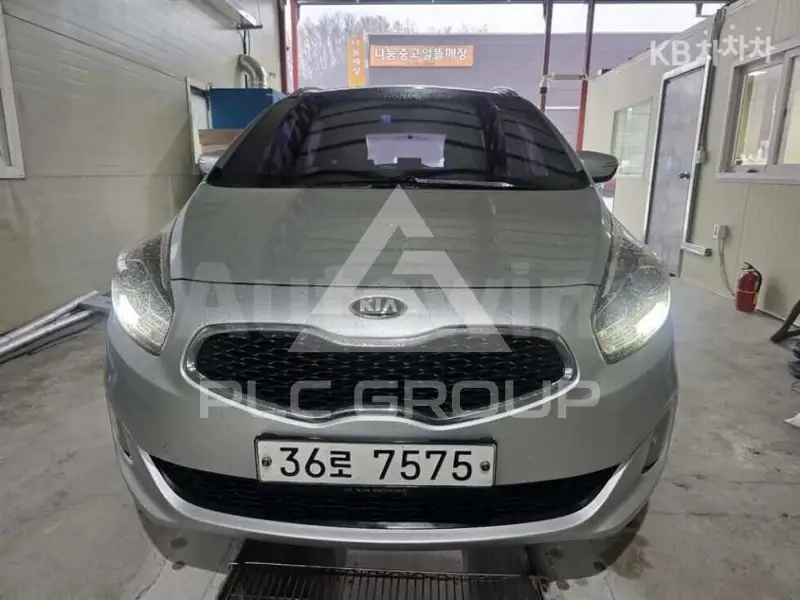 2014 KIA Carens