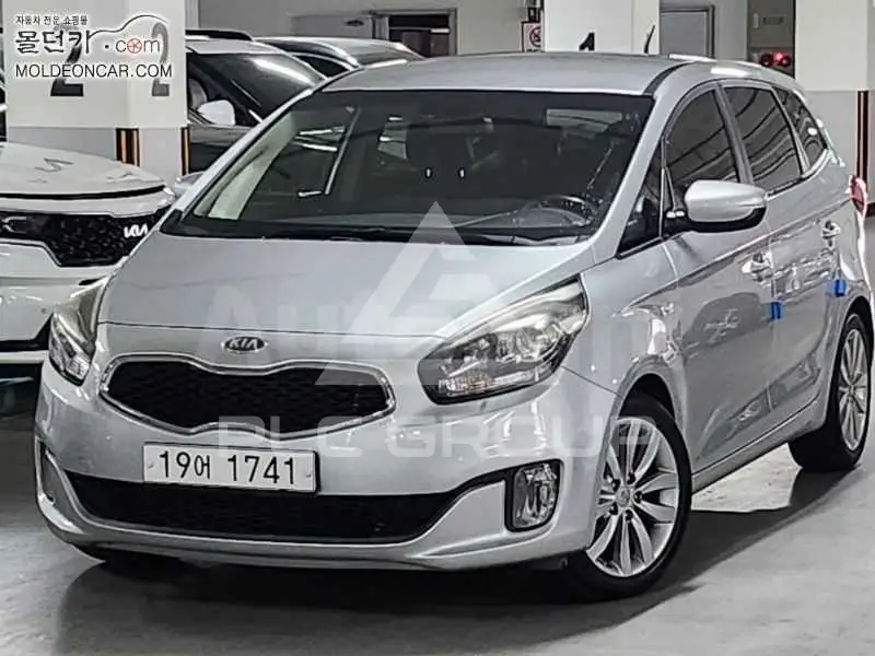 2014 KIA Carens