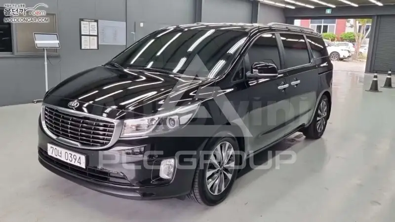 2014 KIA Carnival