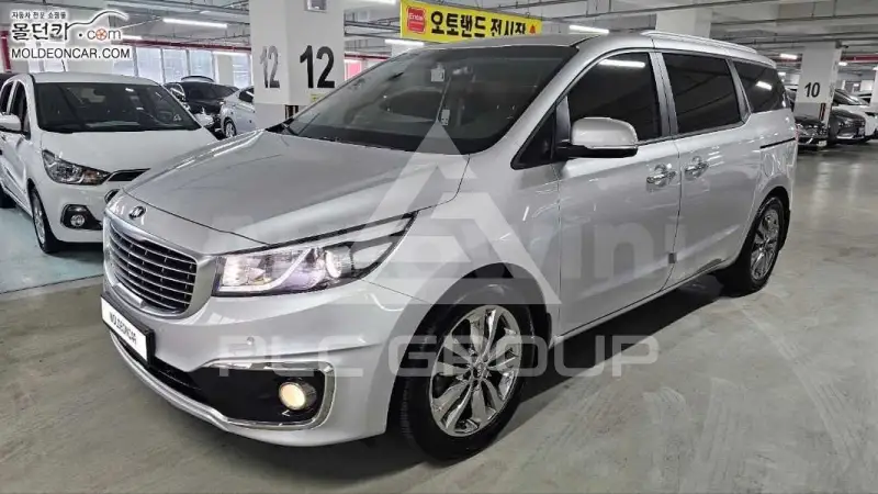 2014 KIA Carnival