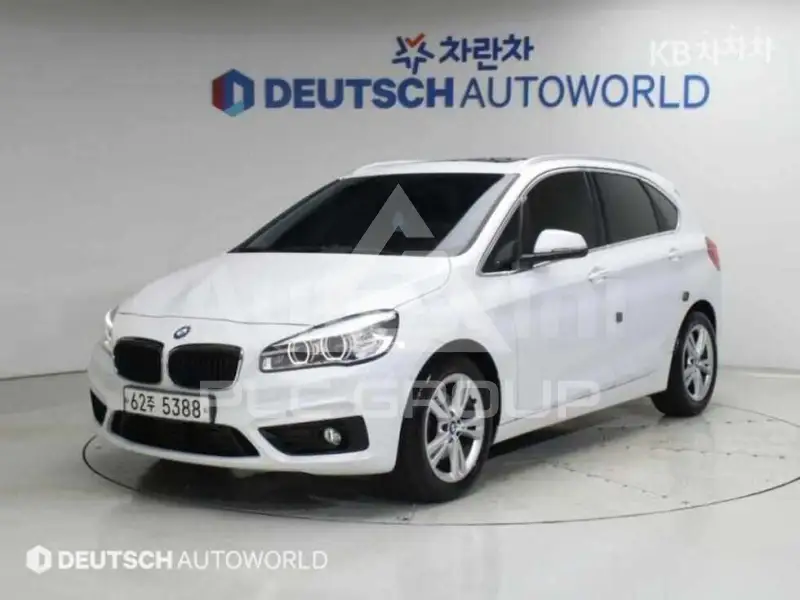 2015 BMW 218