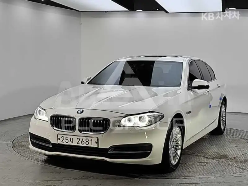 2015 BMW 523